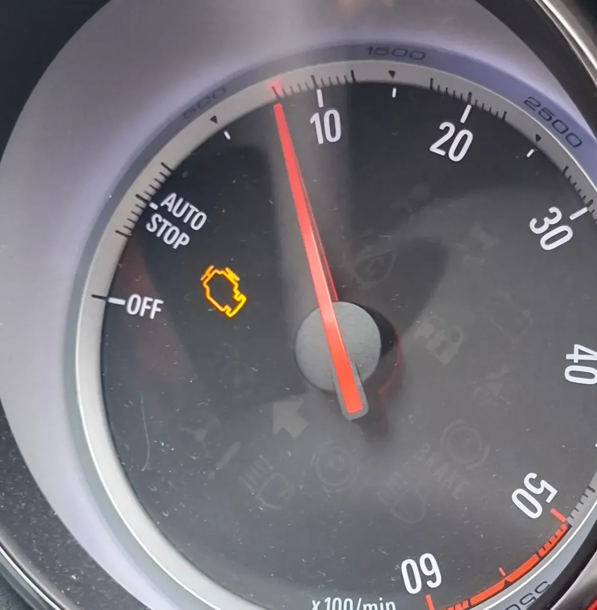 Opel Astra 2012 photo 3