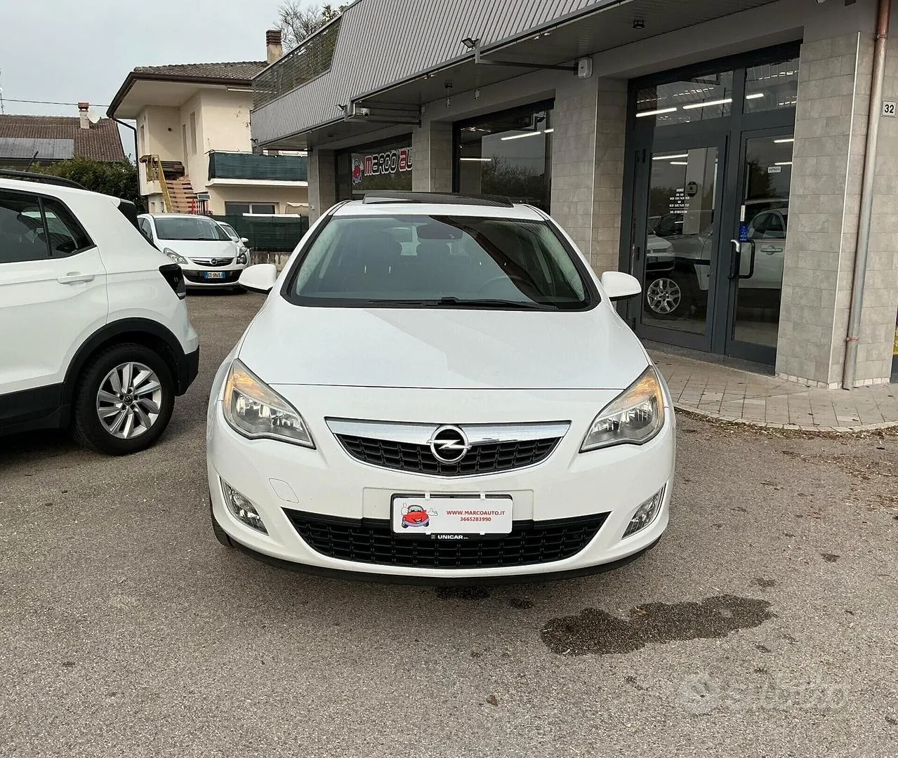 Opel Astra 2010 photo 5