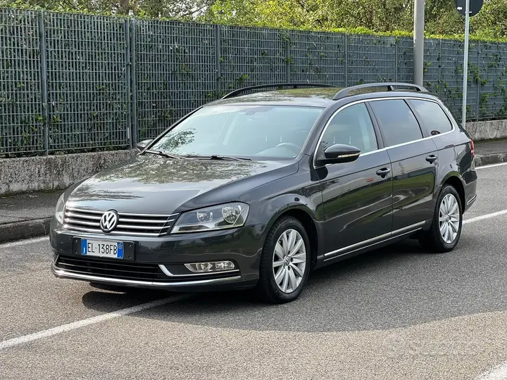 Volkswagen Passat 2011 photo 3