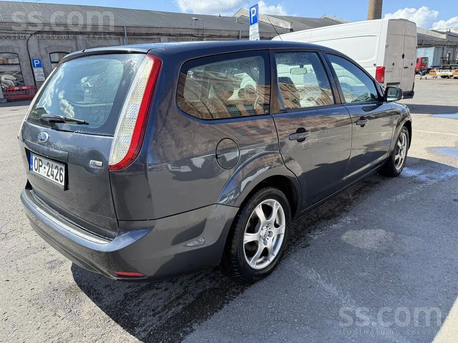 Ford Focus 2009 photo 4