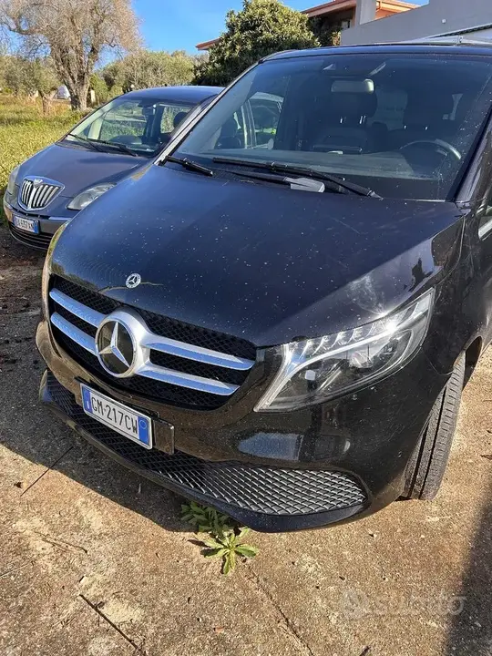 Mercedes-Benz V250
