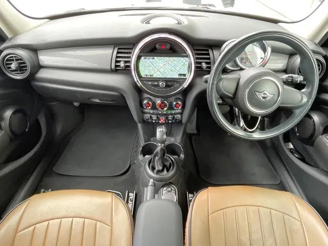 Mini Cooper D 2017 photo 2