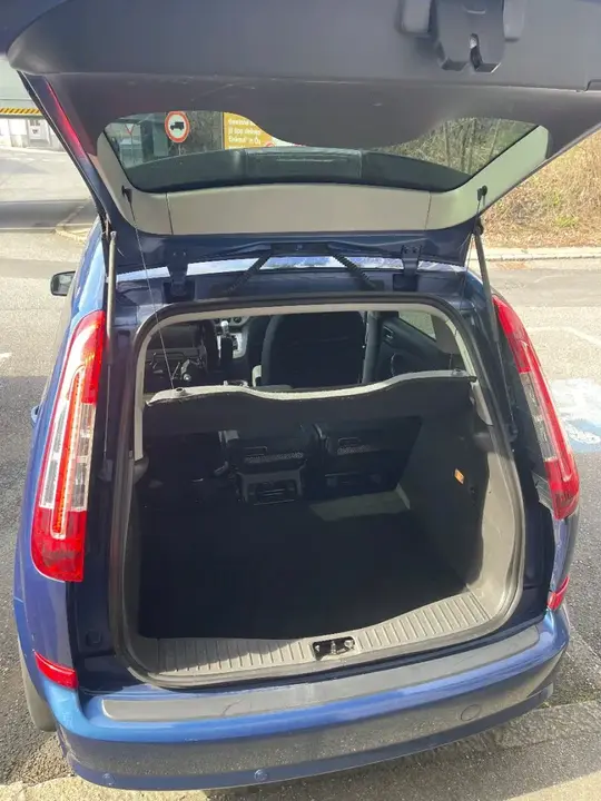 Ford C-Max 2010 photo 2