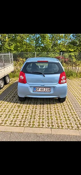 Suzuki Alto 2011 photo 2