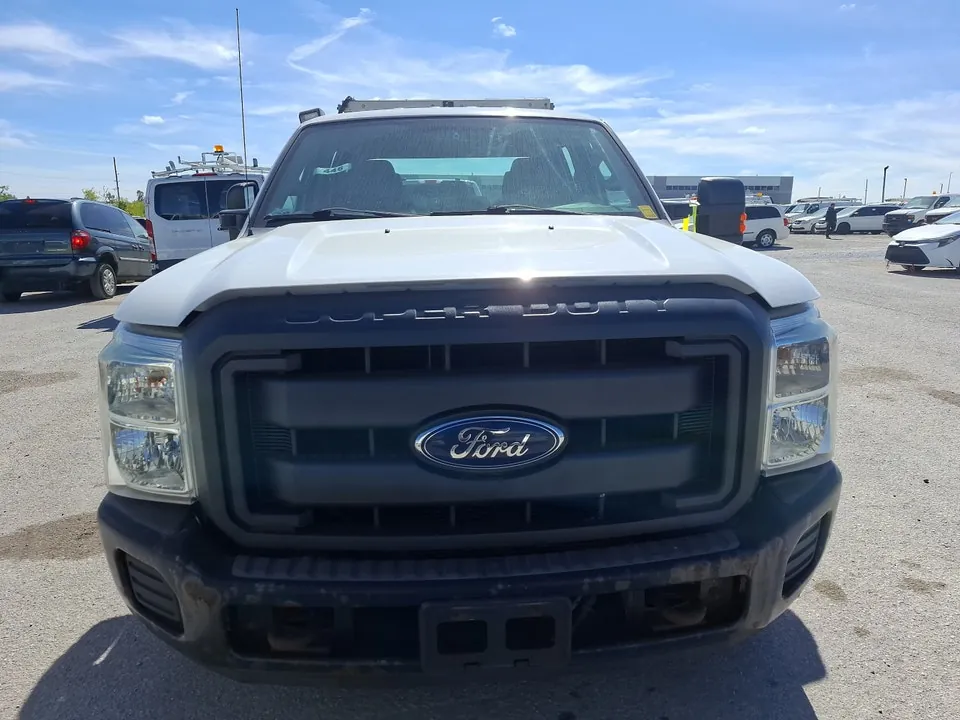 Ford F-350 Super Duty 2013 photo 2