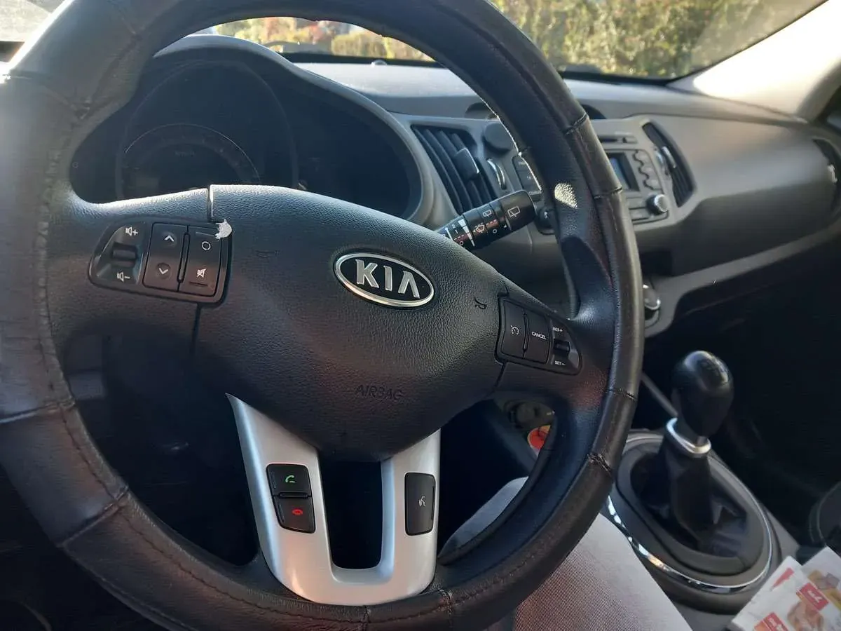 Kia Sportage 2011 photo 2