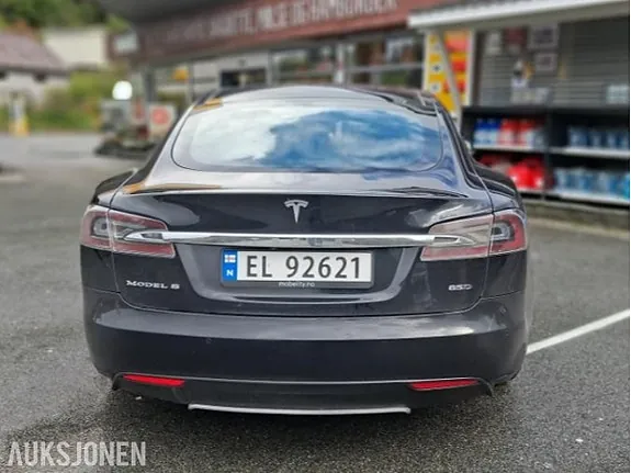 Tesla Model S 2016 photo 5