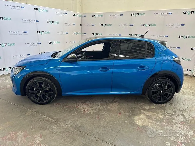 Peugeot 208 2023 photo 2