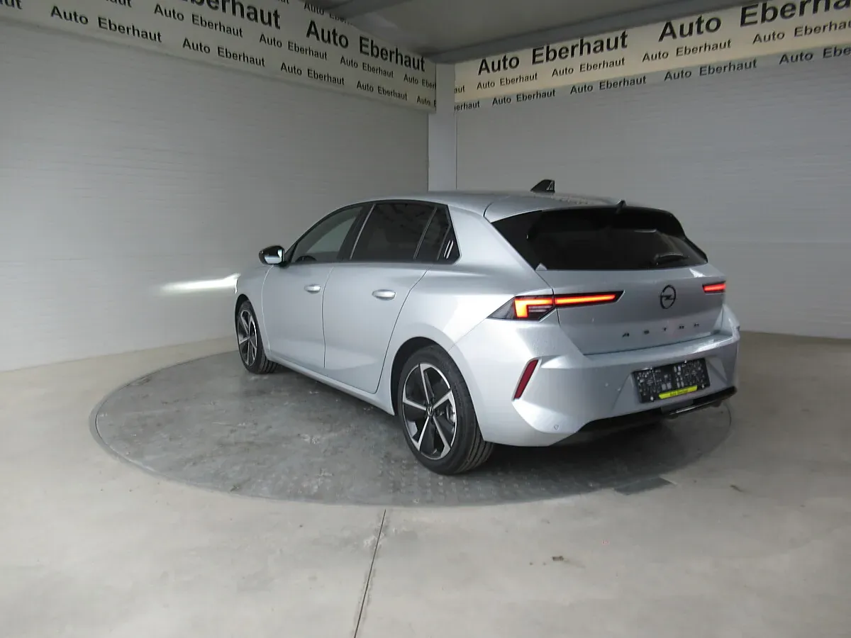 Opel Astra 2024 photo 3