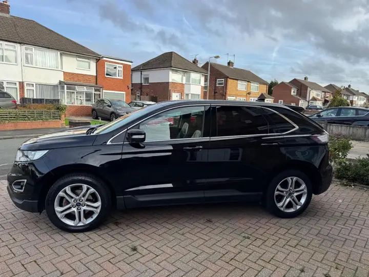 Ford Edge 2018 photo 2