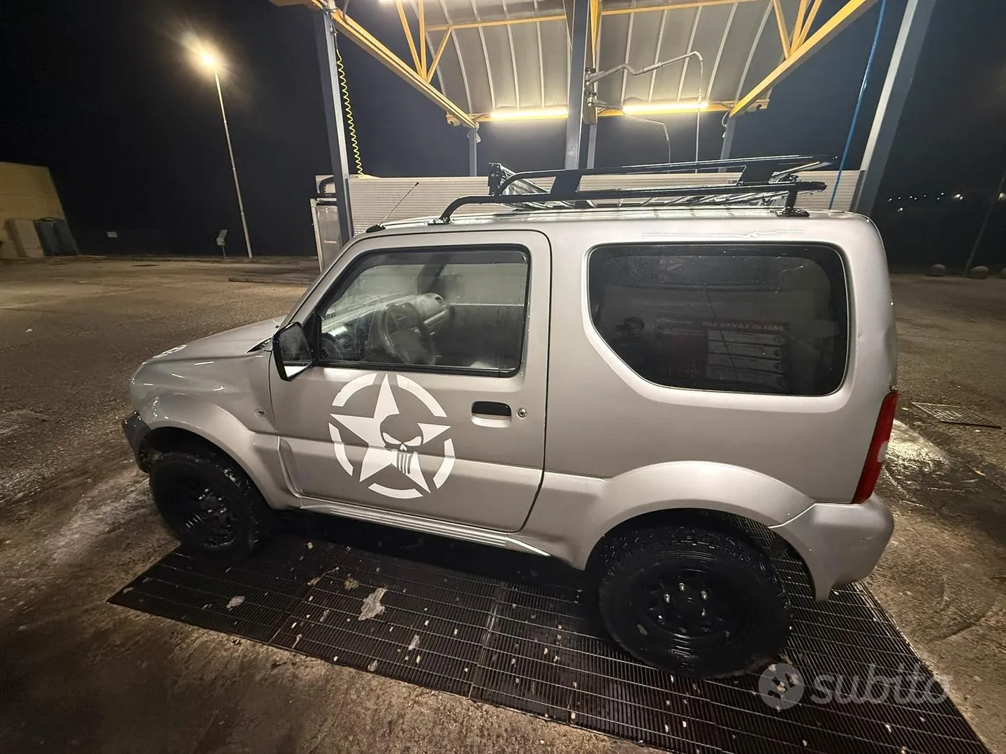 Suzuki Jimny 2000 photo 4