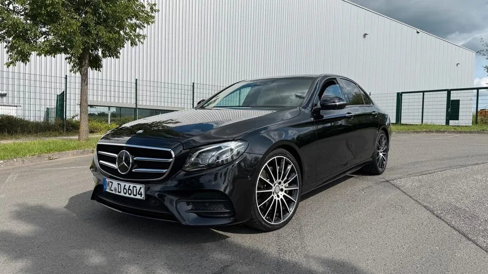 Mercedes-Benz E400