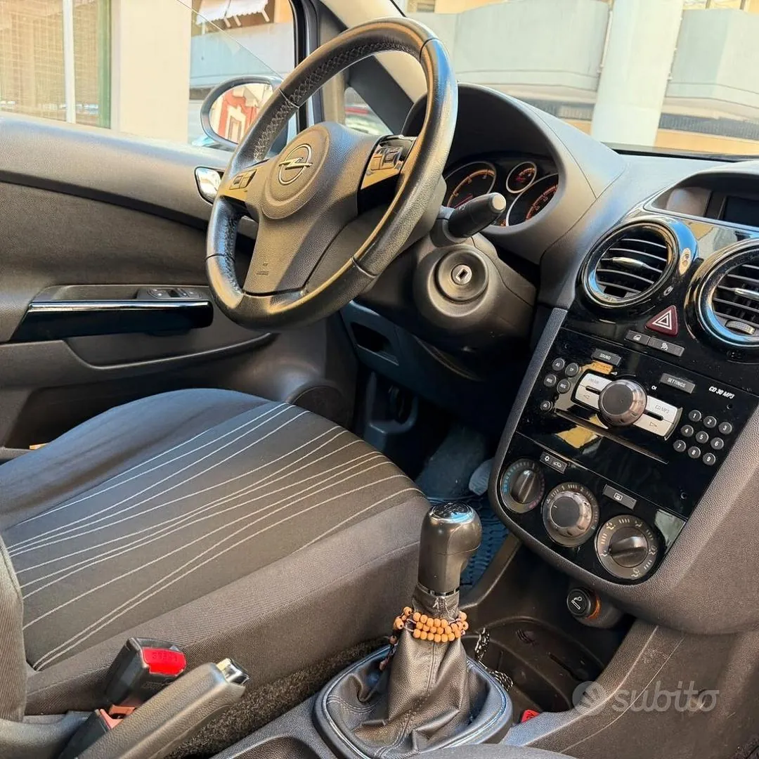 Opel Corsa 2010 photo 5