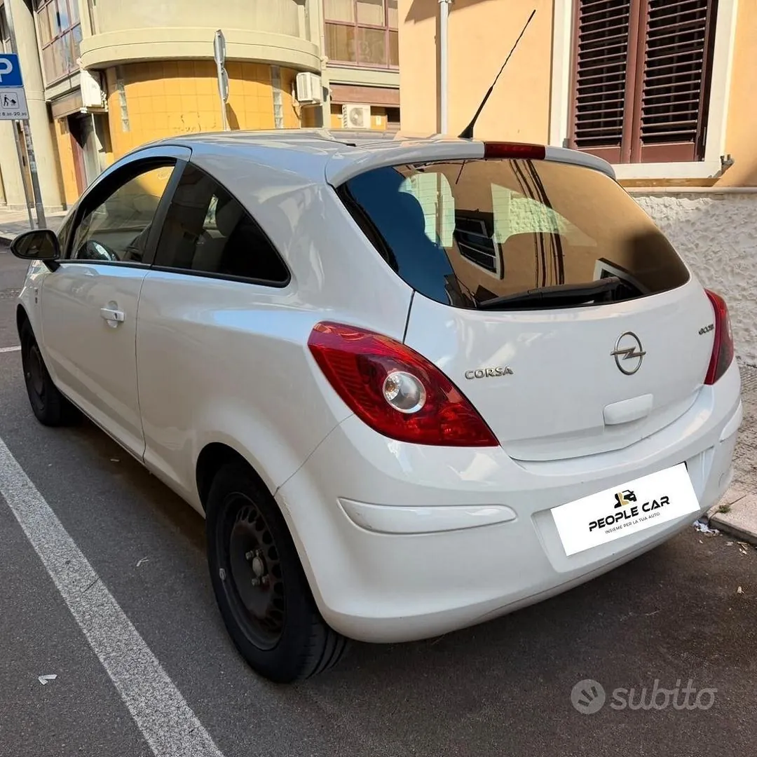 Opel Corsa 2010 photo 3