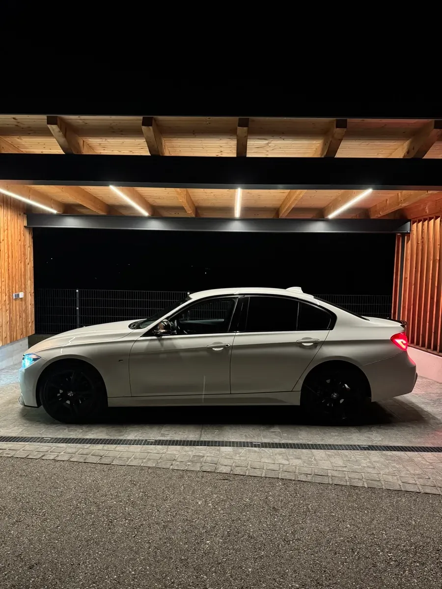 BMW 3 Series 2015 photo 2
