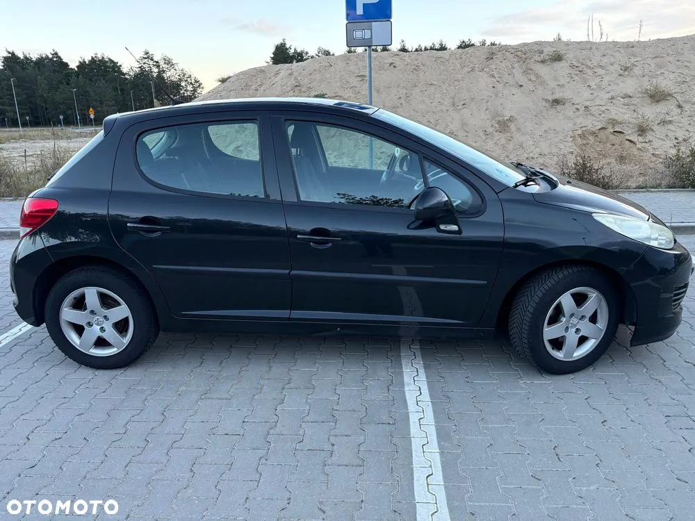 Peugeot 207 2009 photo 5