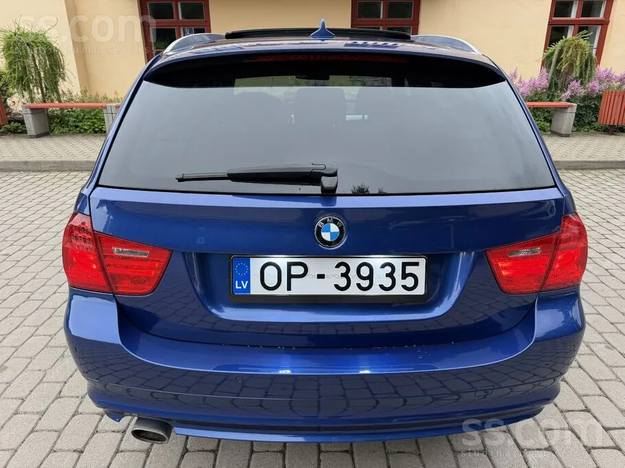 BMW 320D 2010 photo 5
