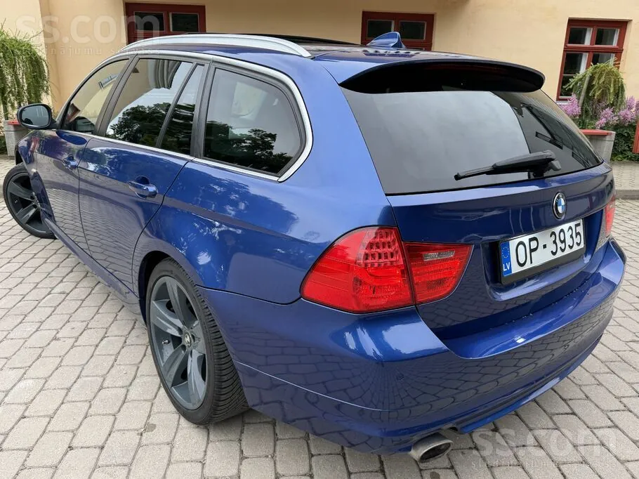 BMW 320D 2010 photo 4