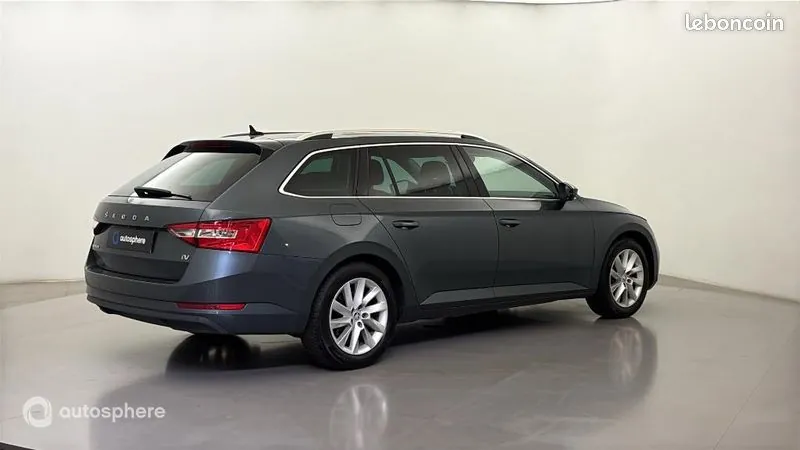 Skoda Superb 2020 photo 5