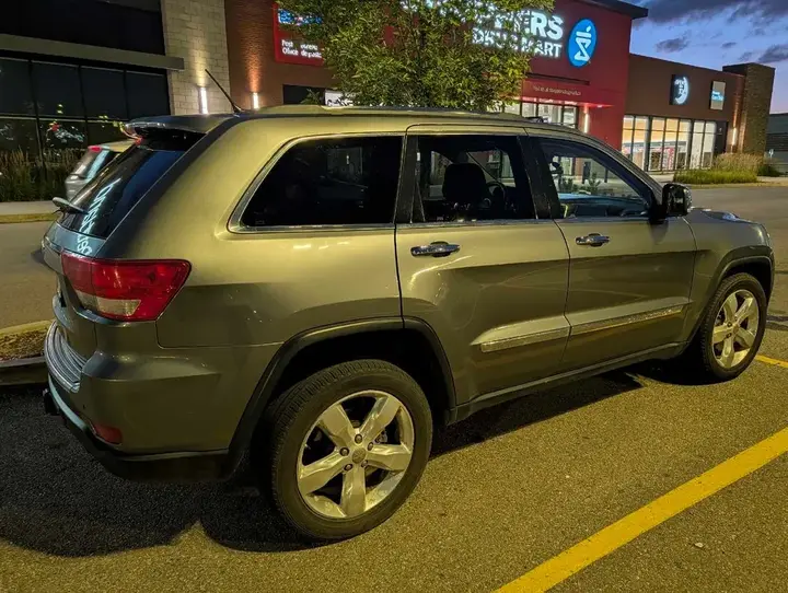 Jeep Grand Cherokee 2012 photo 4