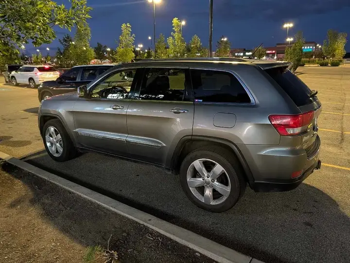 Jeep Grand Cherokee 2012 photo 3