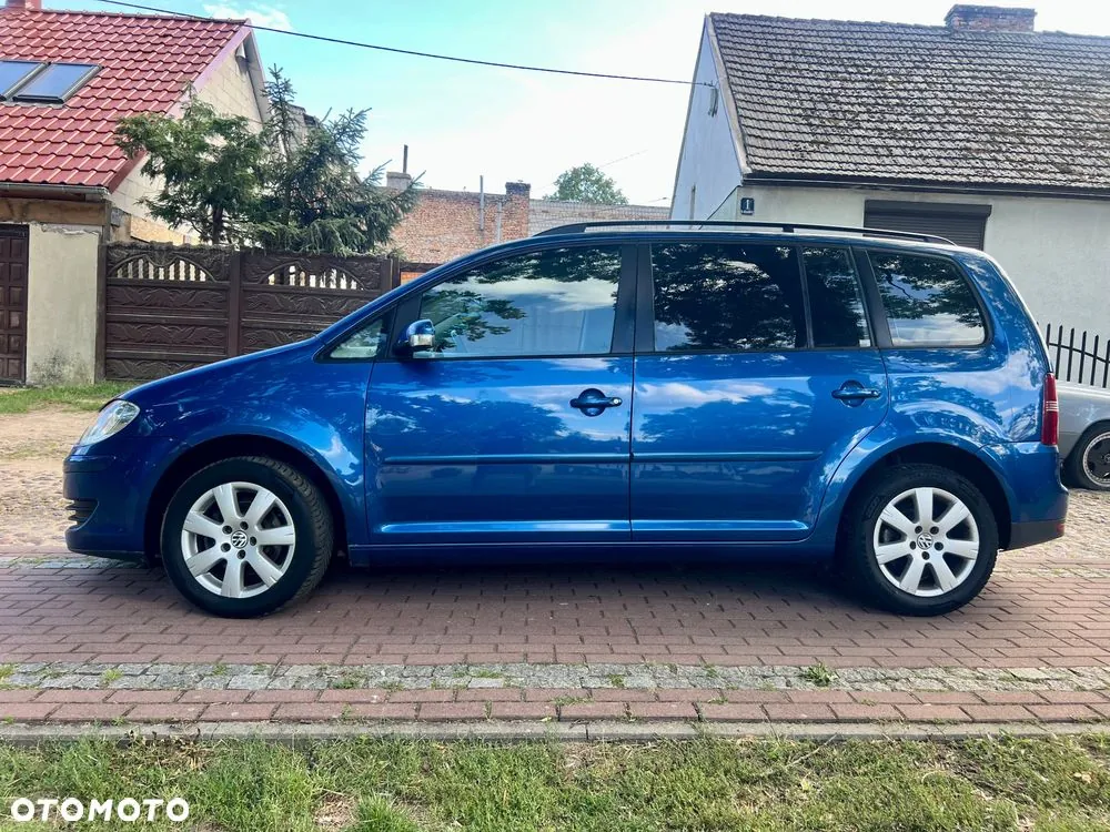 Volkswagen Touran 2007 photo 4