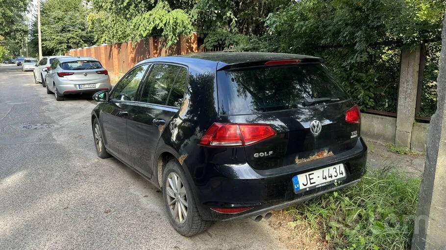 Volkswagen Golf 2013 photo 2
