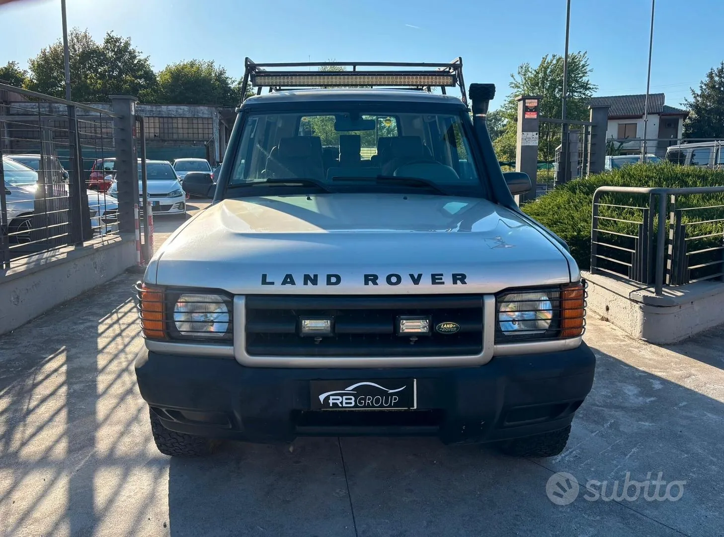 Land Rover Discovery 2001 photo 2