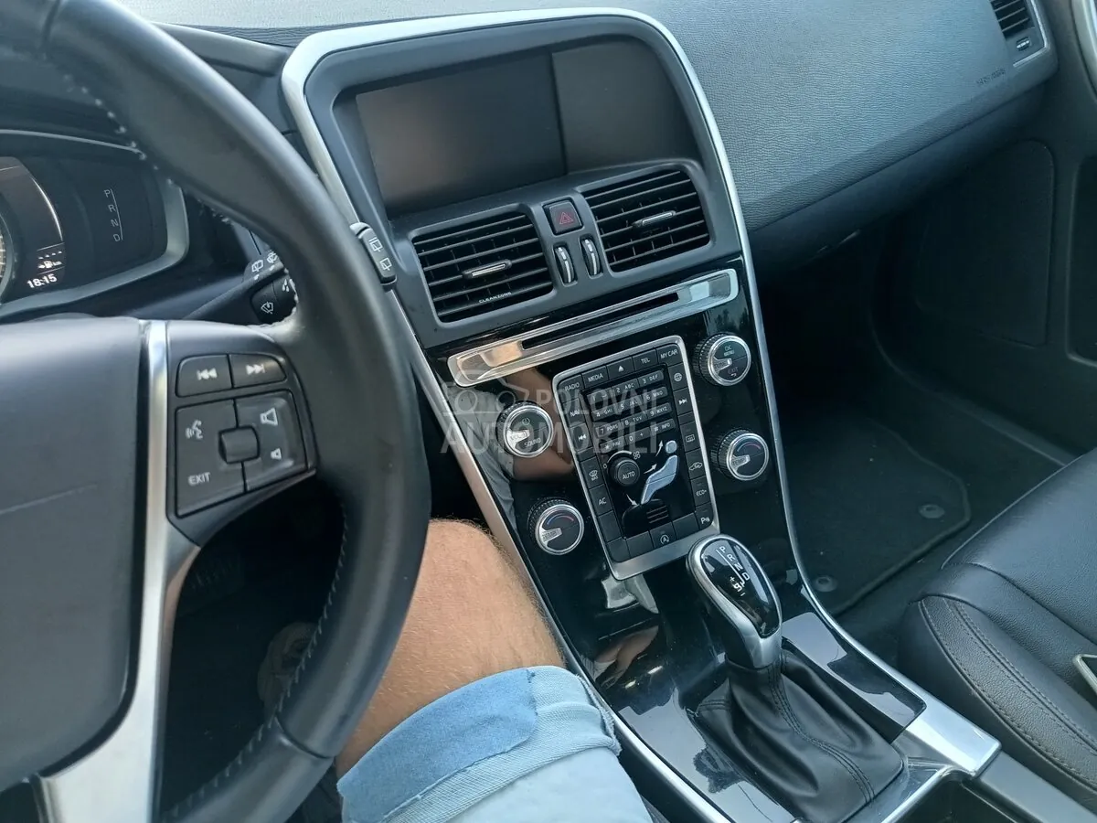 Volvo Xc60 2017 photo 5