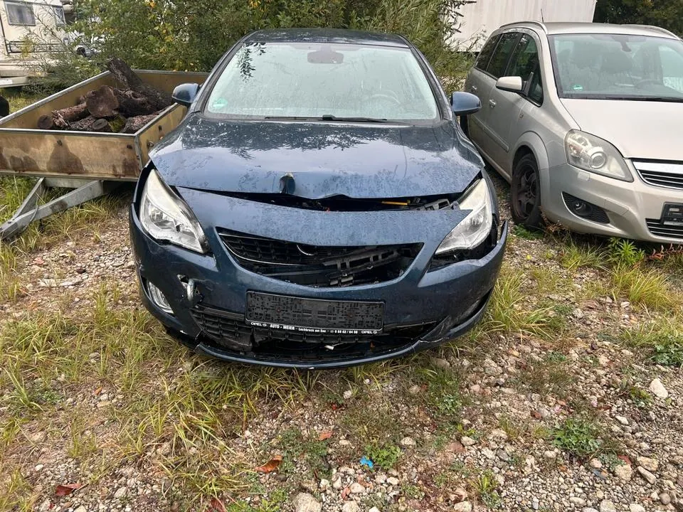 Opel Astra J