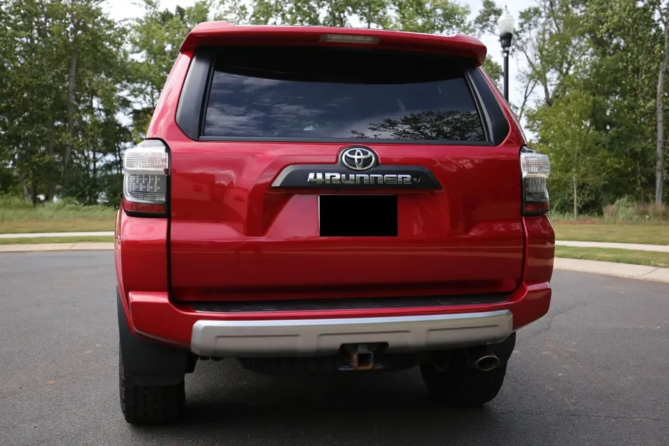 Toyota 4Runner 2016 photo 2