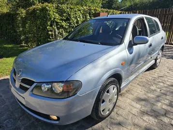 Nissan Almera
