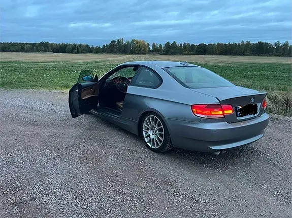 BMW 325I 2007 photo 4