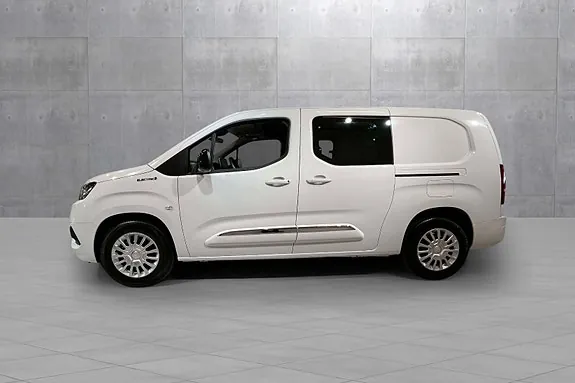 Toyota Proace City 2023 photo 2