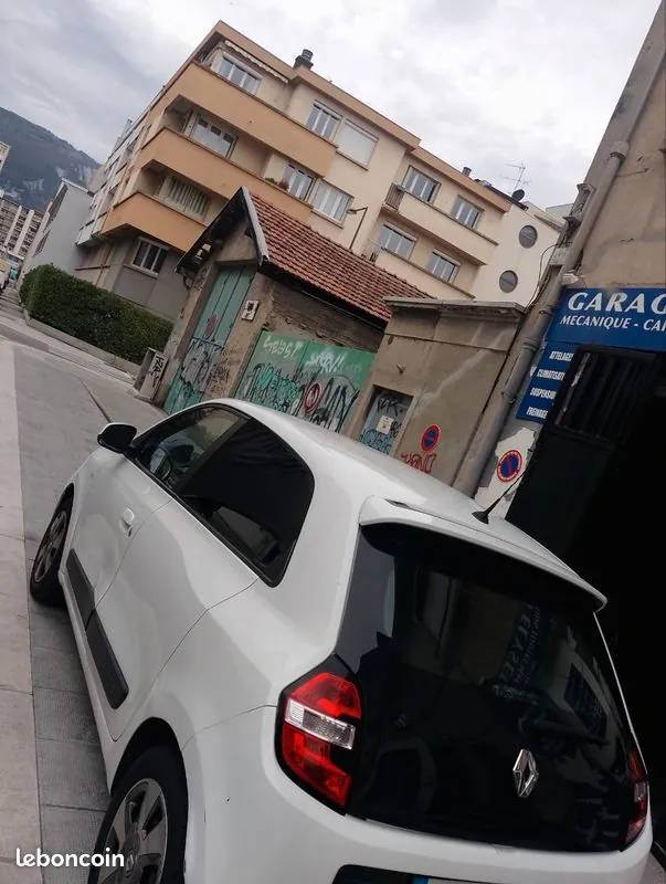 Renault Twingo 2015 photo 3
