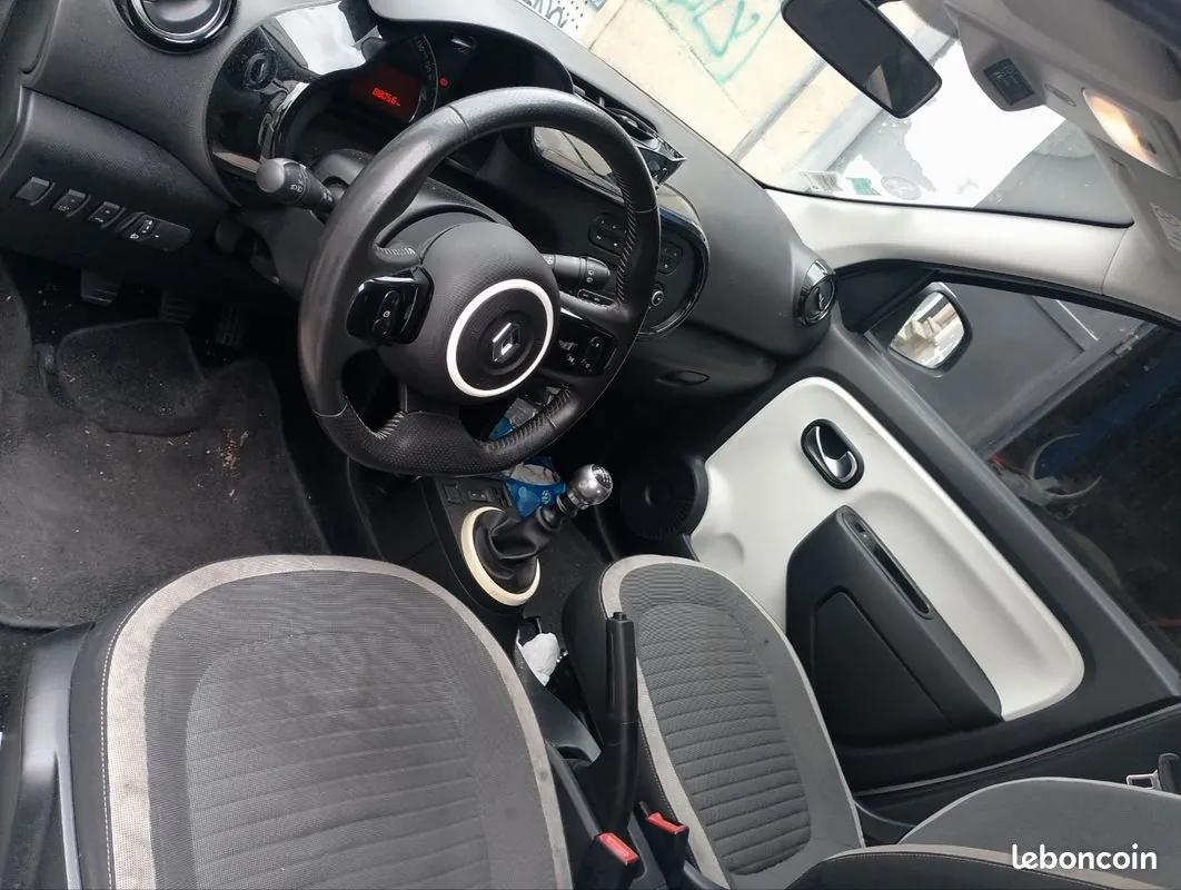 Renault Twingo 2015 photo 2