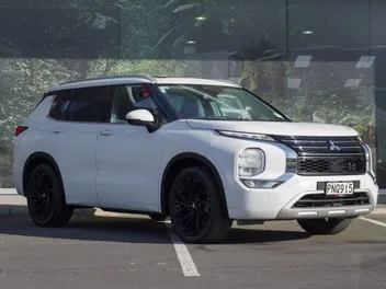 Mitsubishi Outlander 2022 photo 2