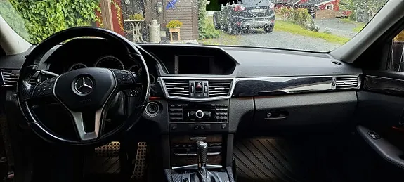 Mercedes-Benz E220 D 2009 photo 4
