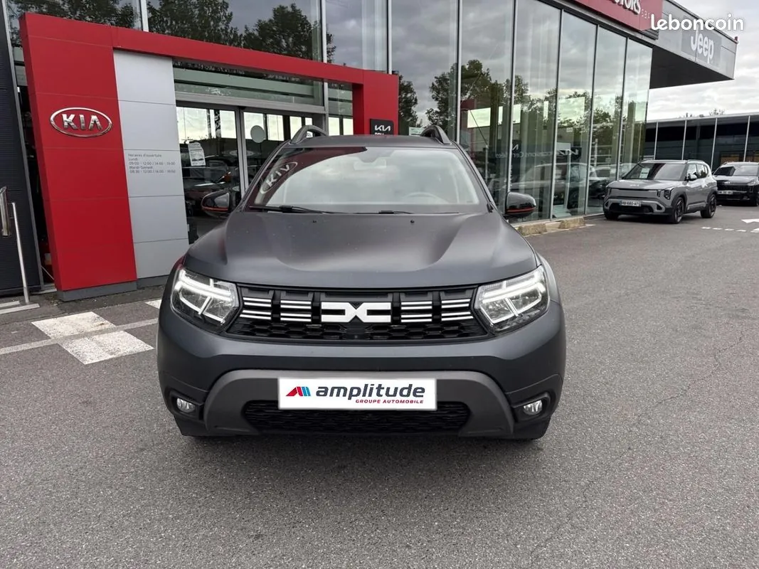 Dacia Duster 2023 photo 2