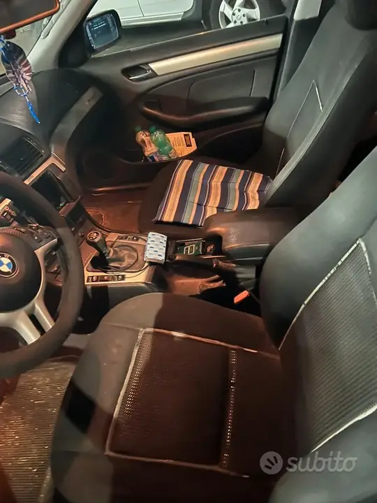 BMW E46 2002 photo 2