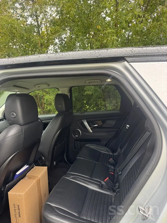 Land Rover Discovery Sport 2020 photo 4
