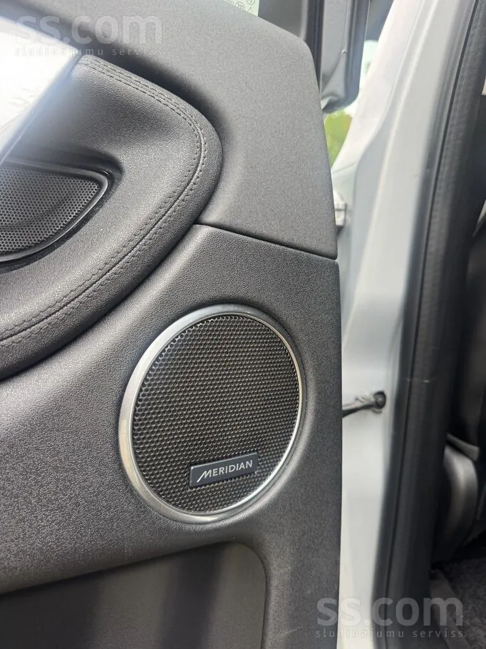 Land Rover Discovery Sport 2020 photo 5