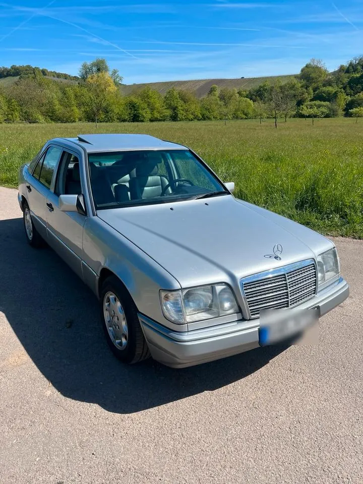 Mercedes-Benz W124