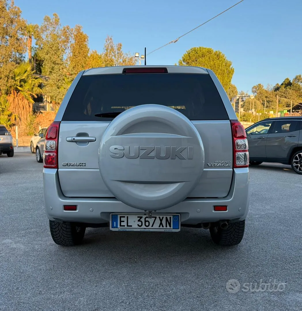 Suzuki Grand Vitara 2012 photo 5