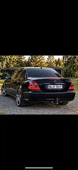 Mercedes-Benz E-Class 2005 photo 2
