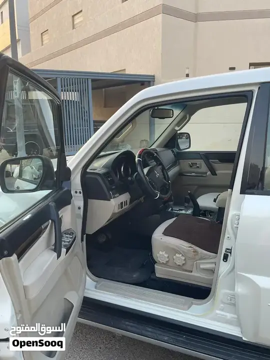 Mitsubishi Pajero 2013 photo 3