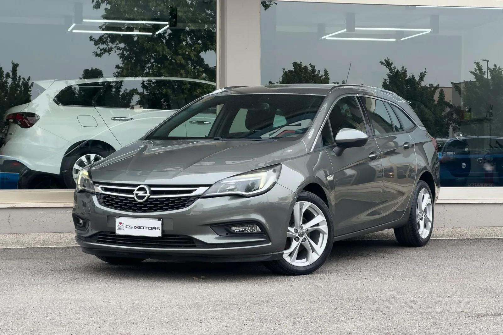 Opel Astra 2019 photo 2