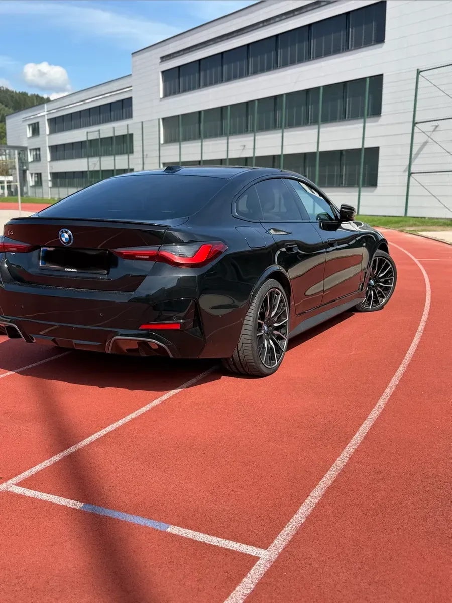 BMW I4 2024 photo 3