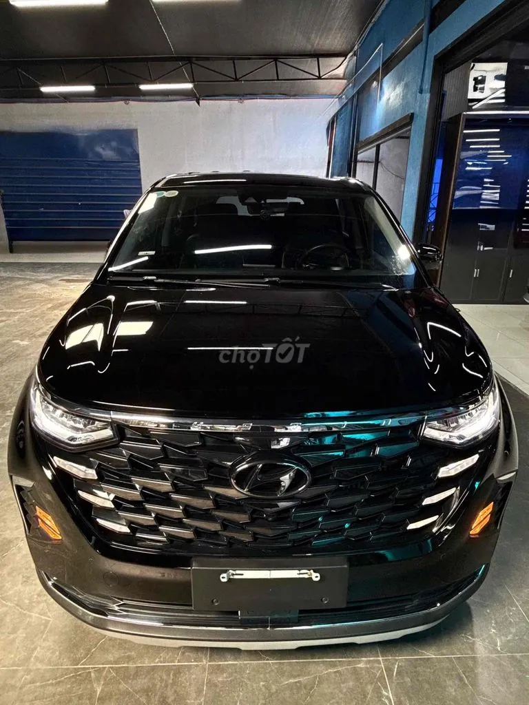 Hyundai Custin