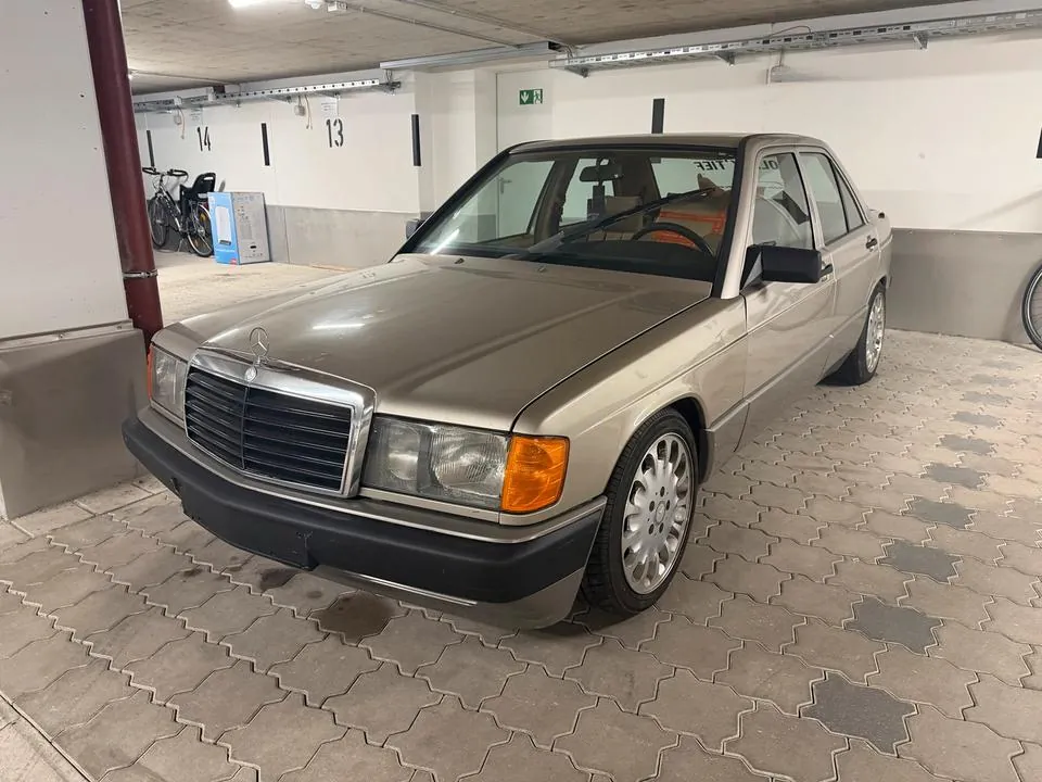 Mercedes-Benz 190